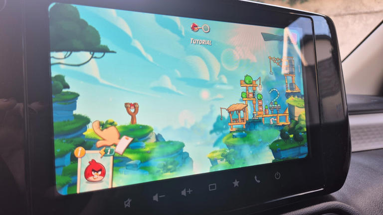 How to set up your phone games to play on an Android Auto screen