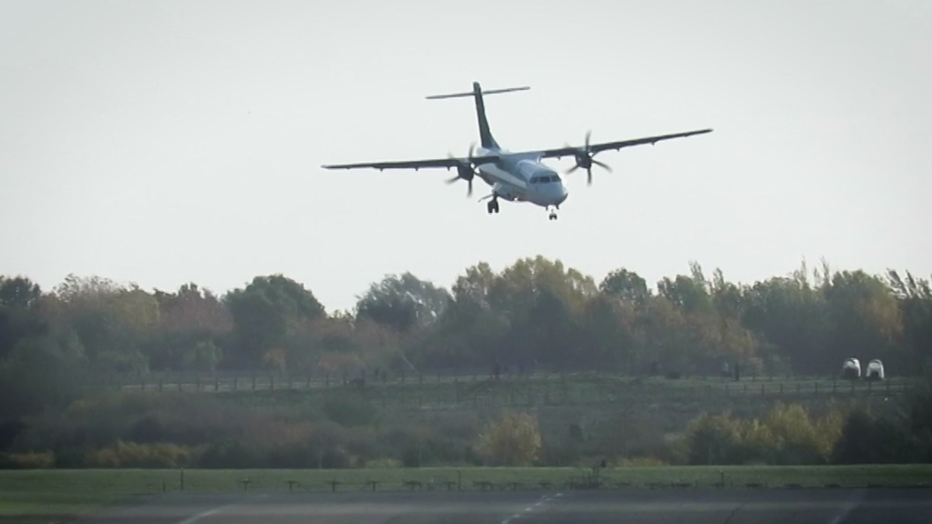 See how Storm Boelo winds batter planes trying to land at UK Airport