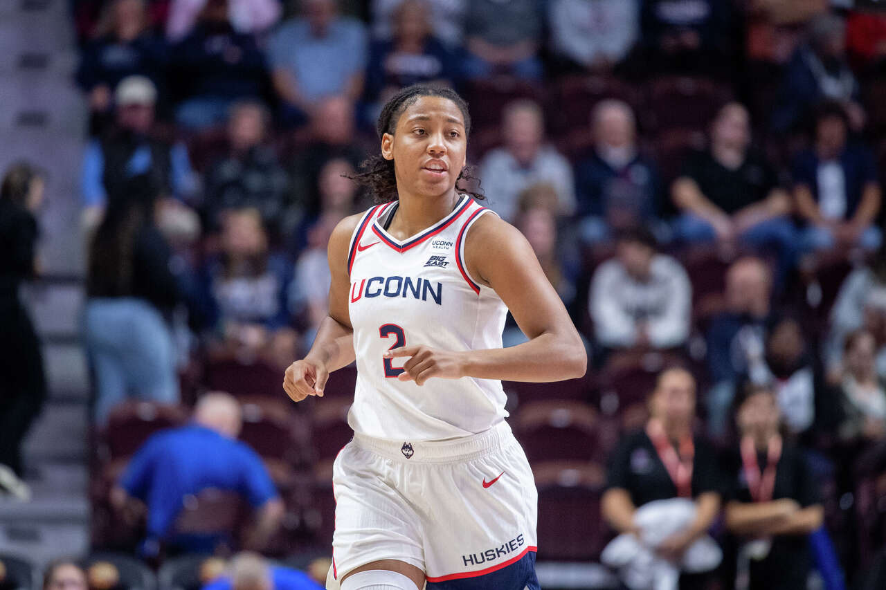 UConn point guard KK Arnold named to preseason watch list for 2027 ...