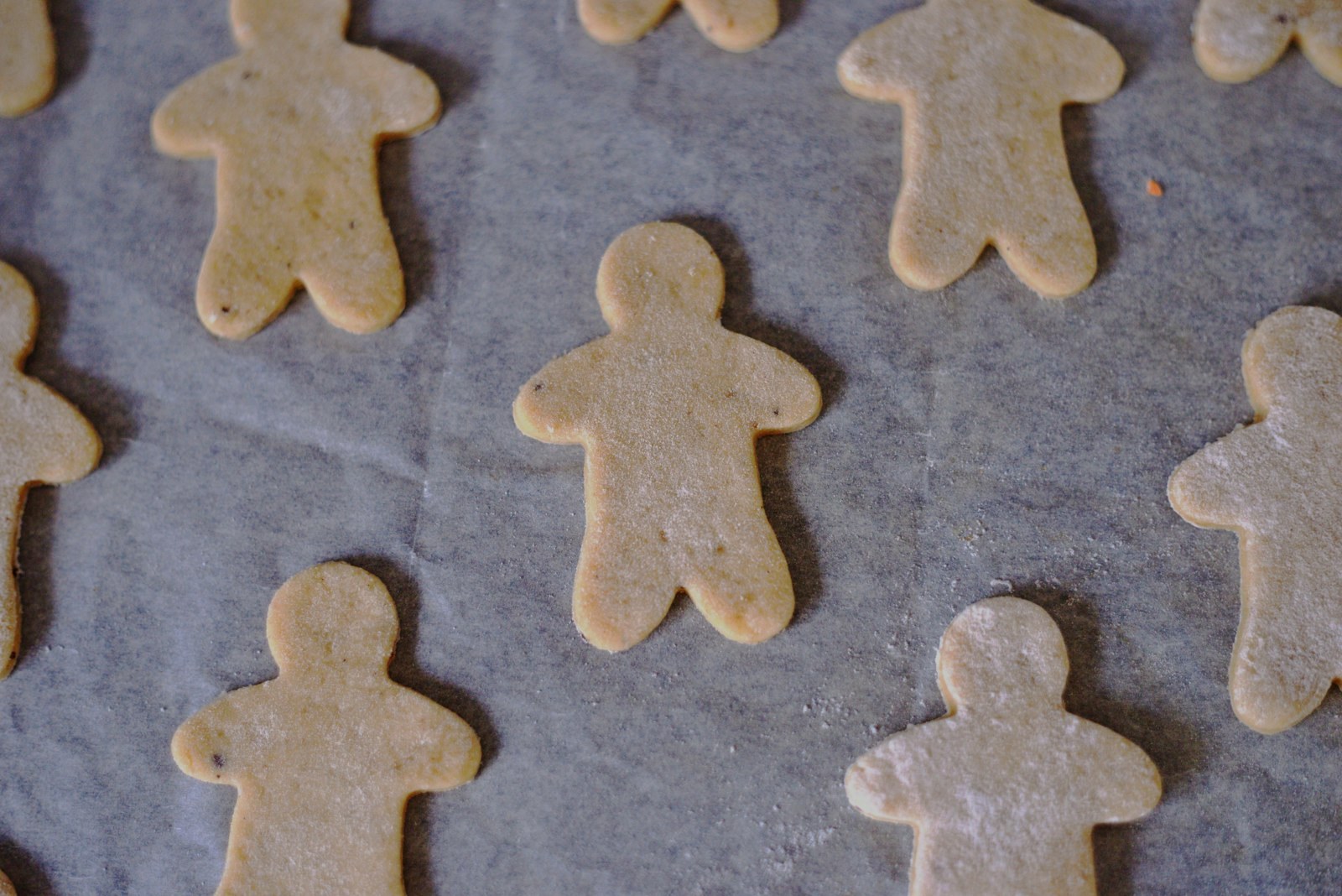Christmas baking hacks: 17 little tricks that fix spreading cookies ...