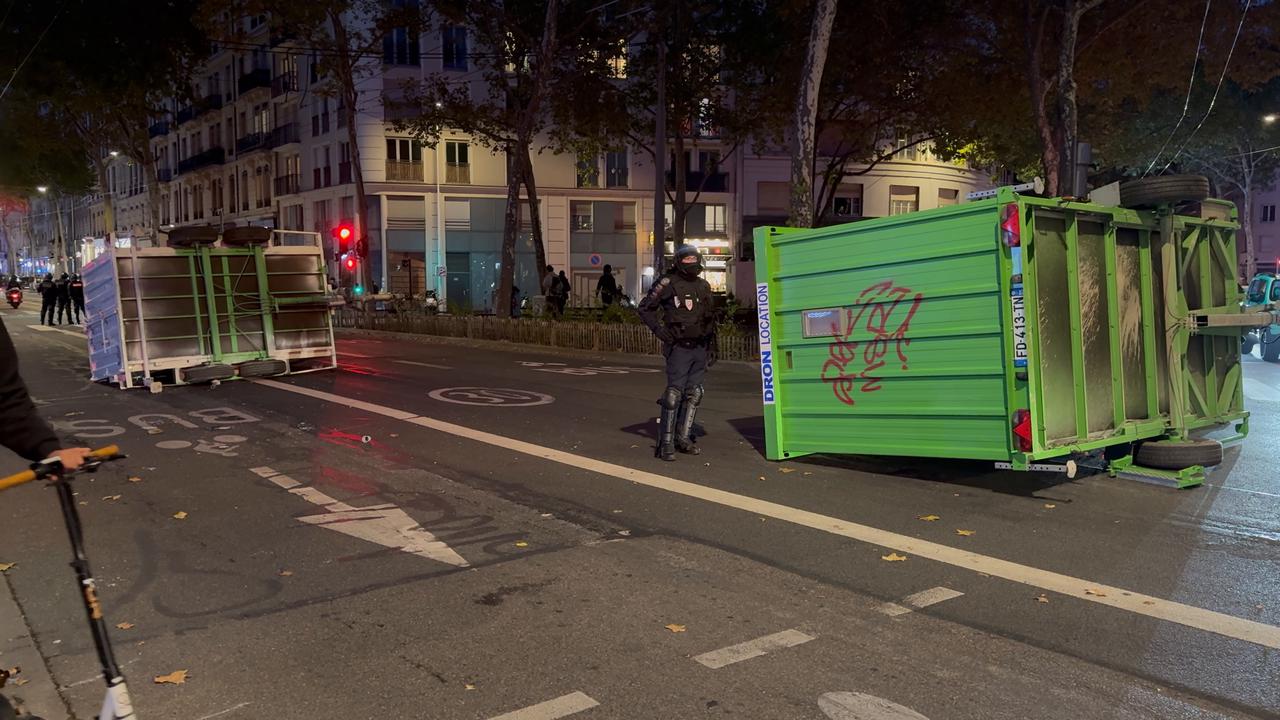 France: Paris protest over rising costs - 74490074