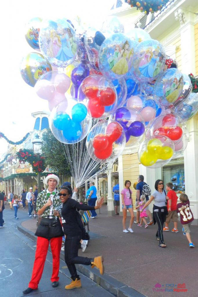 Your perfect Disney resort Christmas decorations tour (and it’s free)
