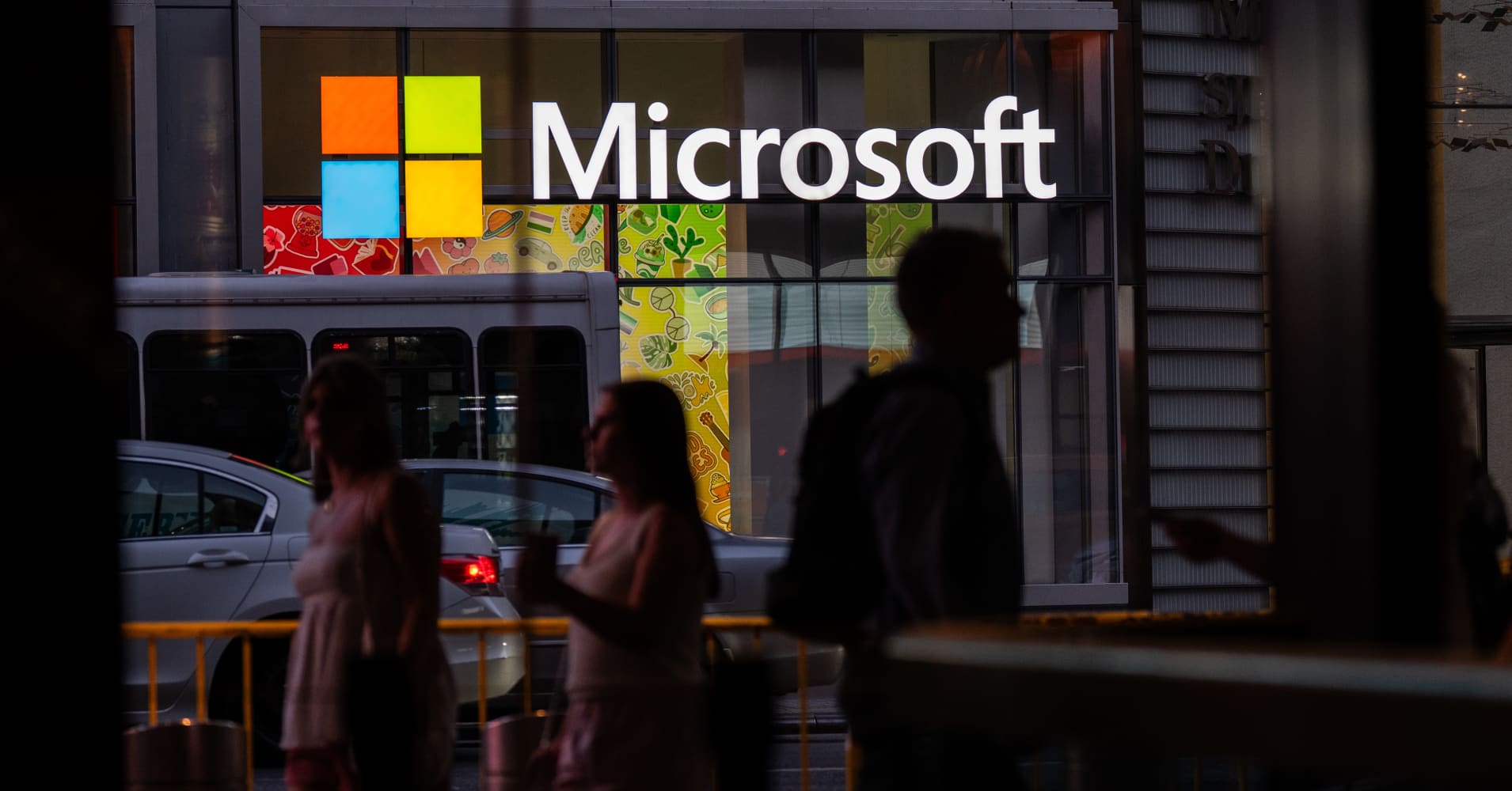 Microsoft offers voluntary buyouts to 60,000 employees