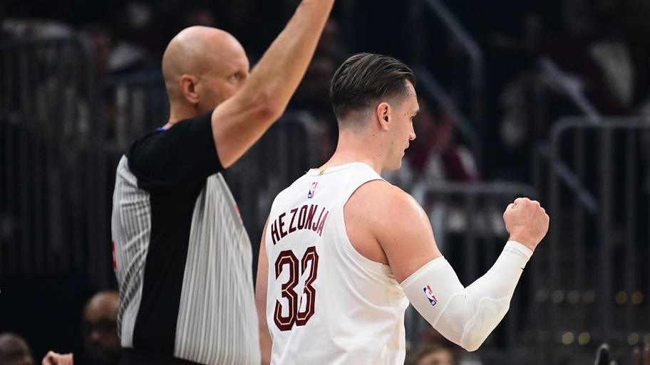 Mario Hezonja offers high praise on fellow Cavs reserve
