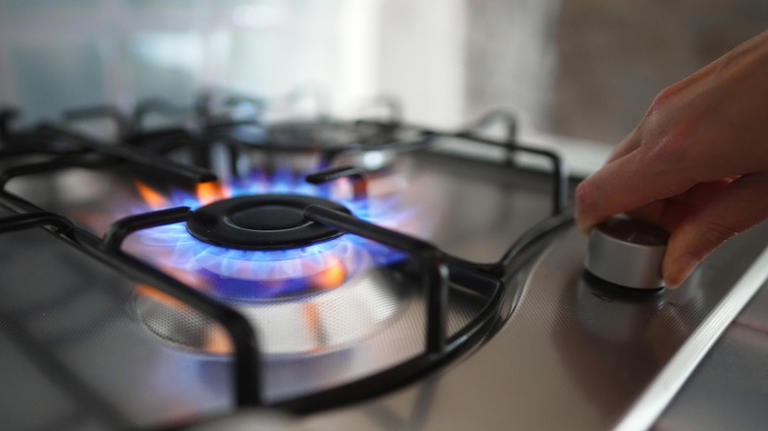 How long will my propane tank last during cold months?