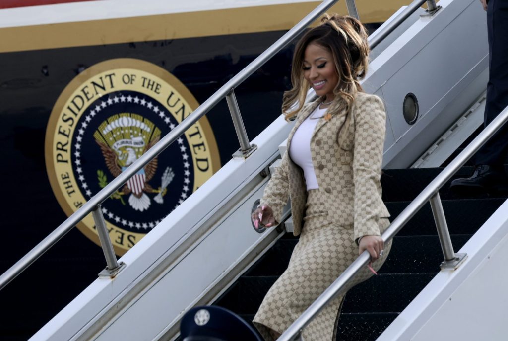 Nicki Minaj tours Air Force One amid rumors she may be press secretary