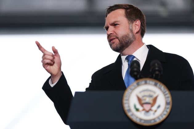 Vance gives nod to Trump's awkward booty talk: 'We're self-confident men'