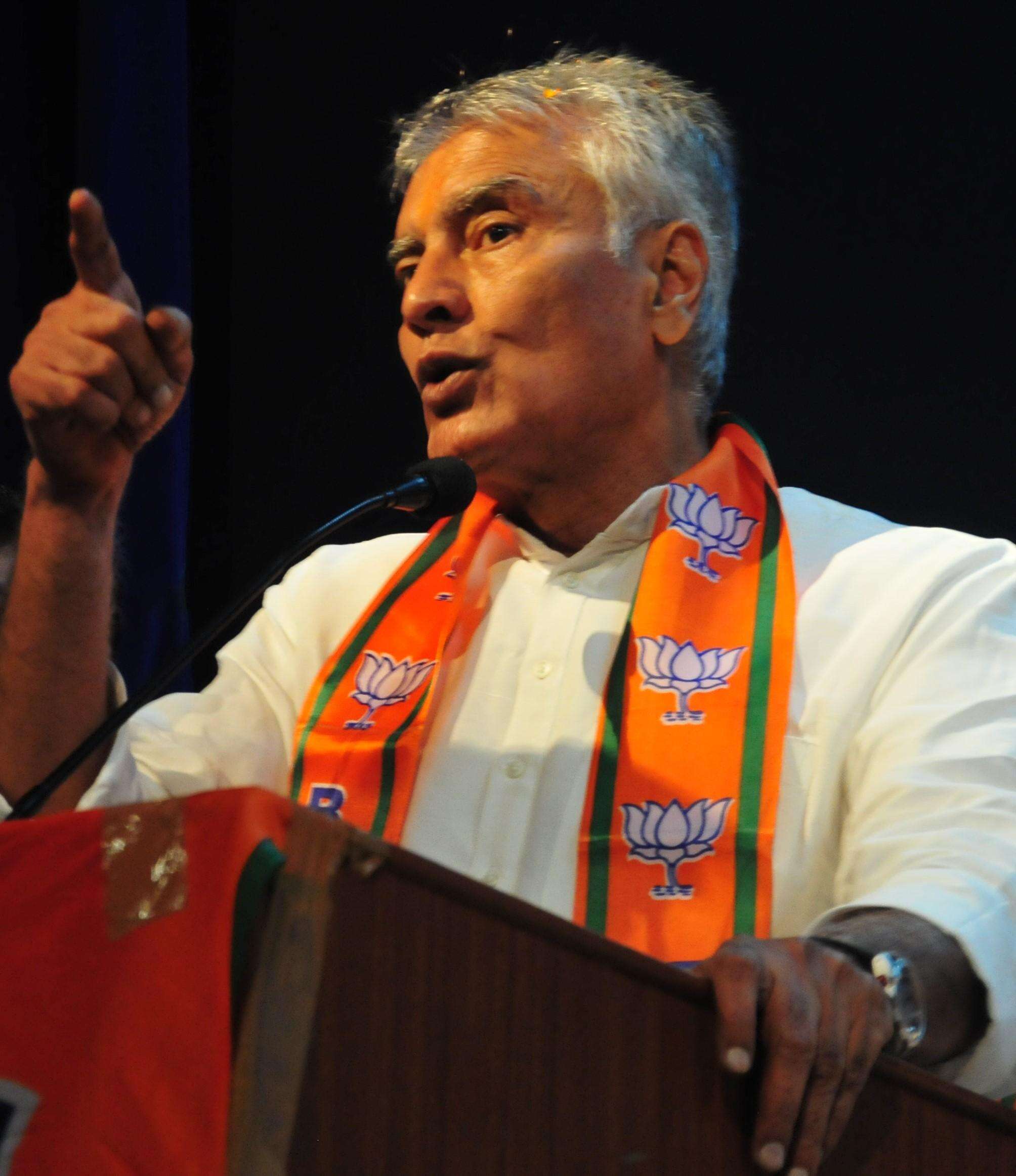 Jakhar challenges AAP govt to make drug survey report public