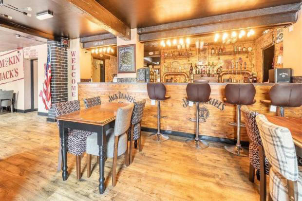 Community bid launched to save Wroxall's last pub