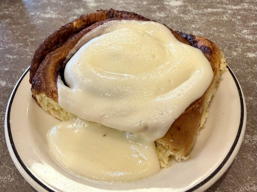 The best cinnamon roll in every state, according to diners