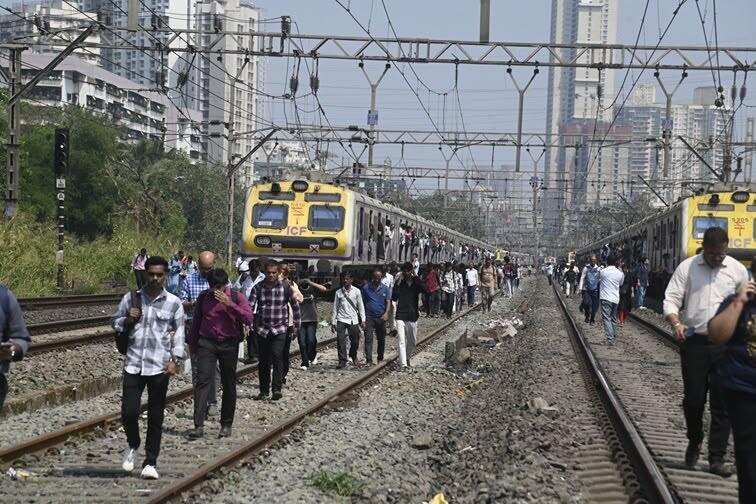 Chaos hits Central Railway services in Mumbai: 80 locals cancelled, 70 ...