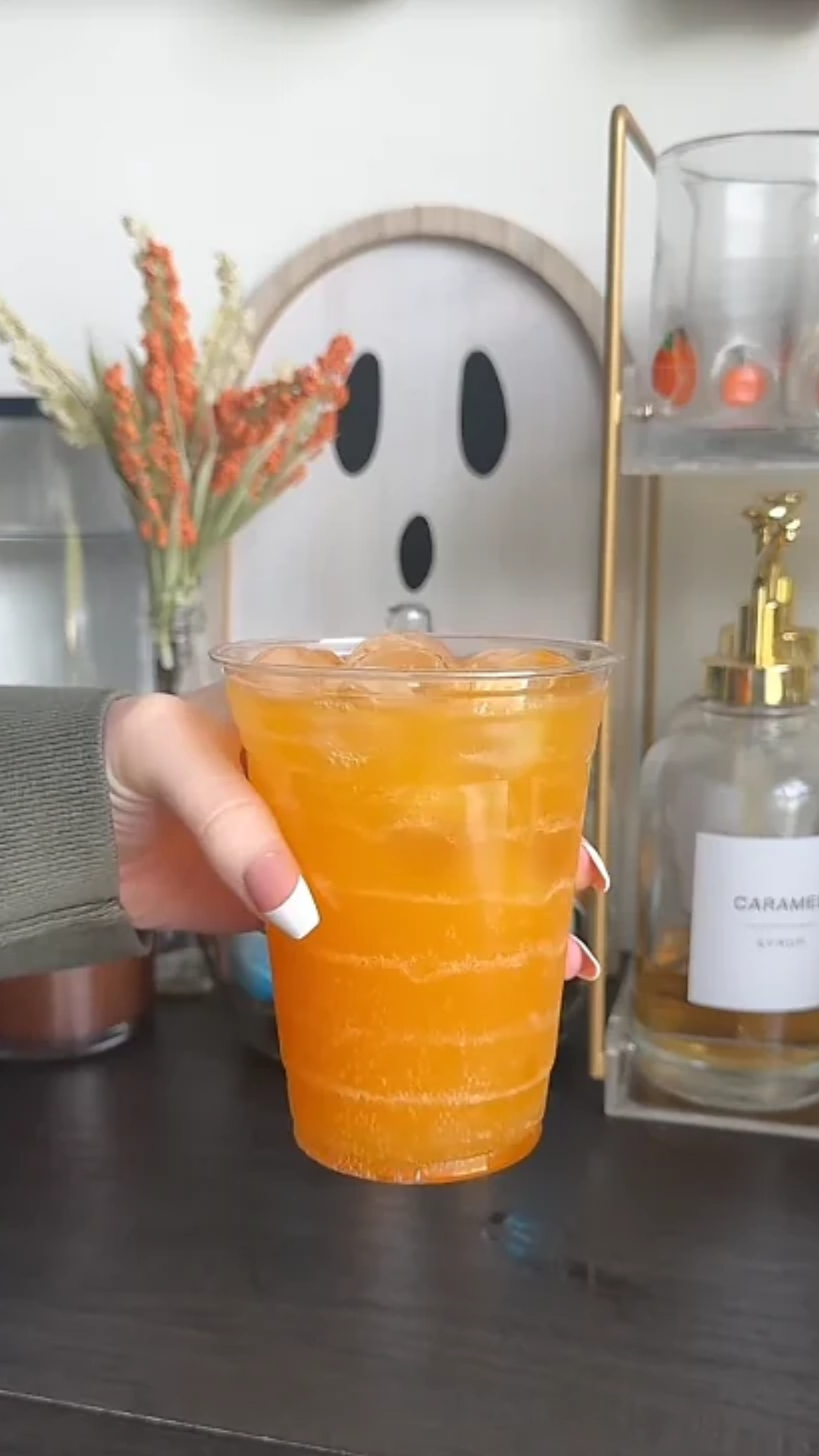 Peach cider refresher with honey and ginger ale