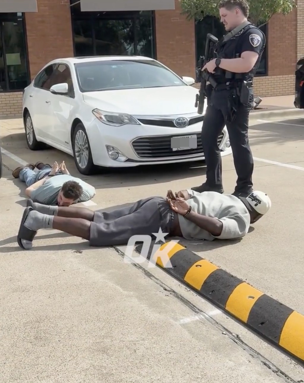 Former Cowboys star Dez Bryant handcuffed, held at gunpoint by cops in ...