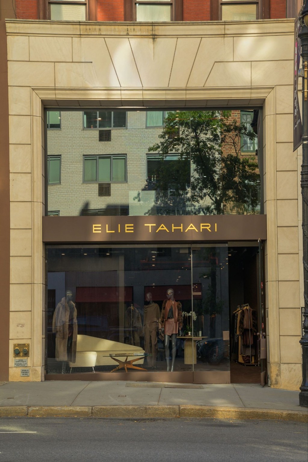 Elie Tahari opens limited-time gallery at 803 Madison Avenue