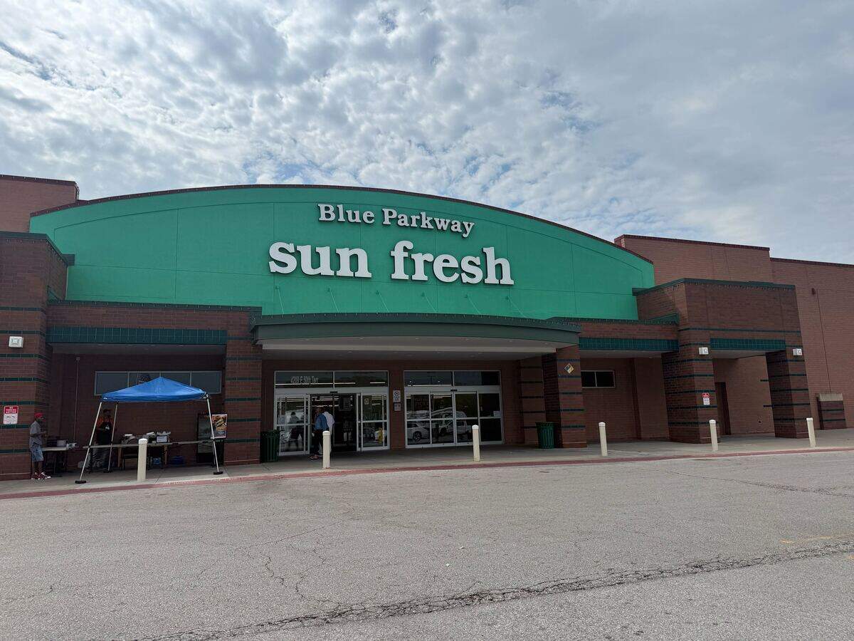 After months of little food on its shelves, this KC grocery store has ...