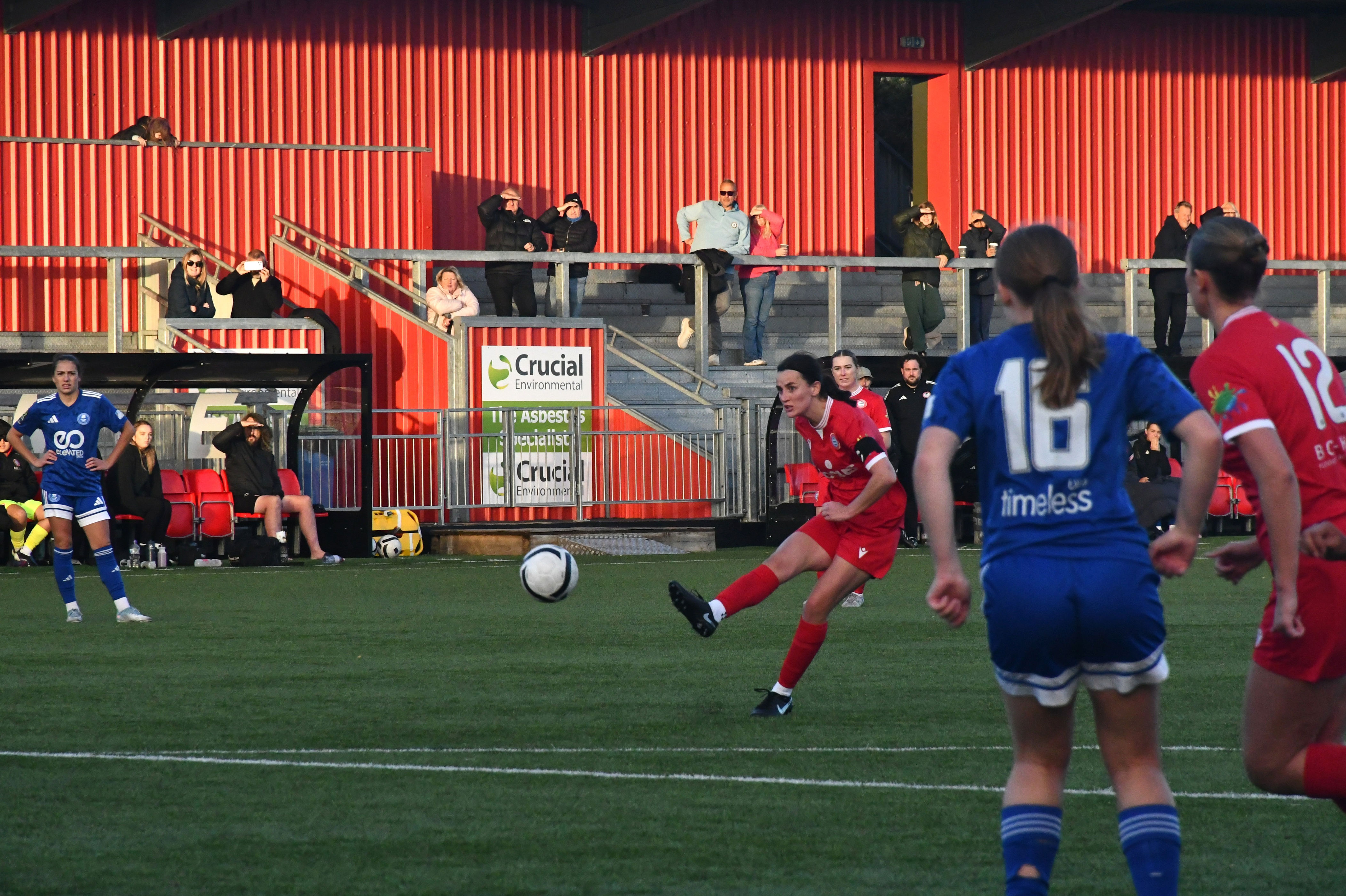 Worthing Women: Soph near yet Soph far