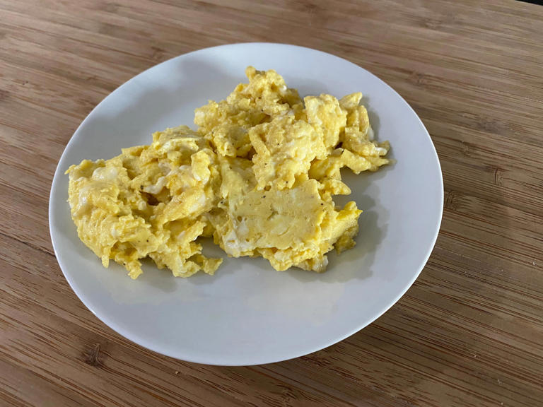 I tried Bobby Flay's trick for perfect scrambled eggs, but found a ...
