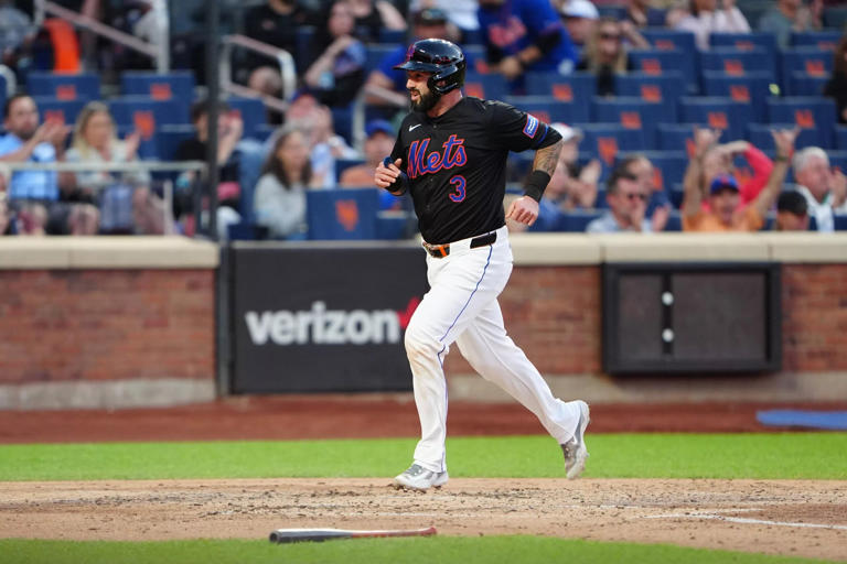 Francisco Lindor wins 2026 Roberto Clemente Award, continuing a proud ...