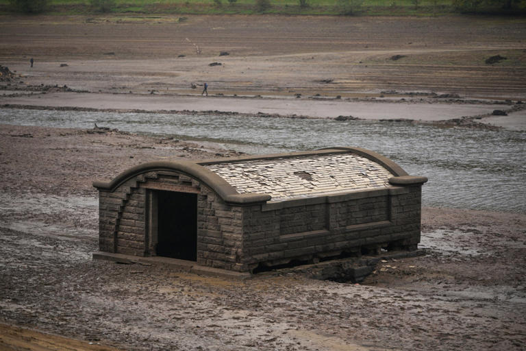 Lost villages uncovered from reservoir thanks to low water levels