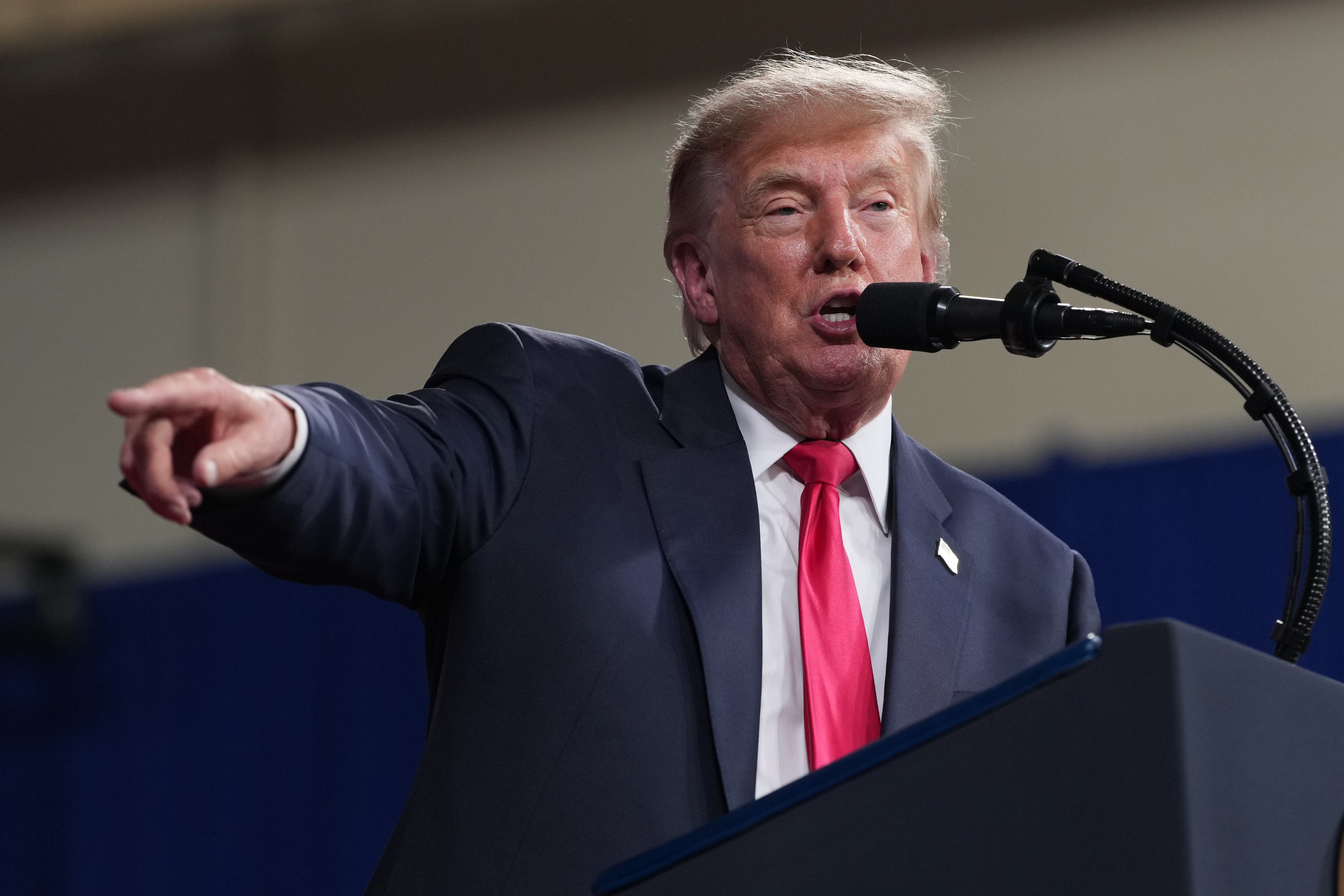 🔴 Live: Trump speaks at midterm rally in South Carolina
