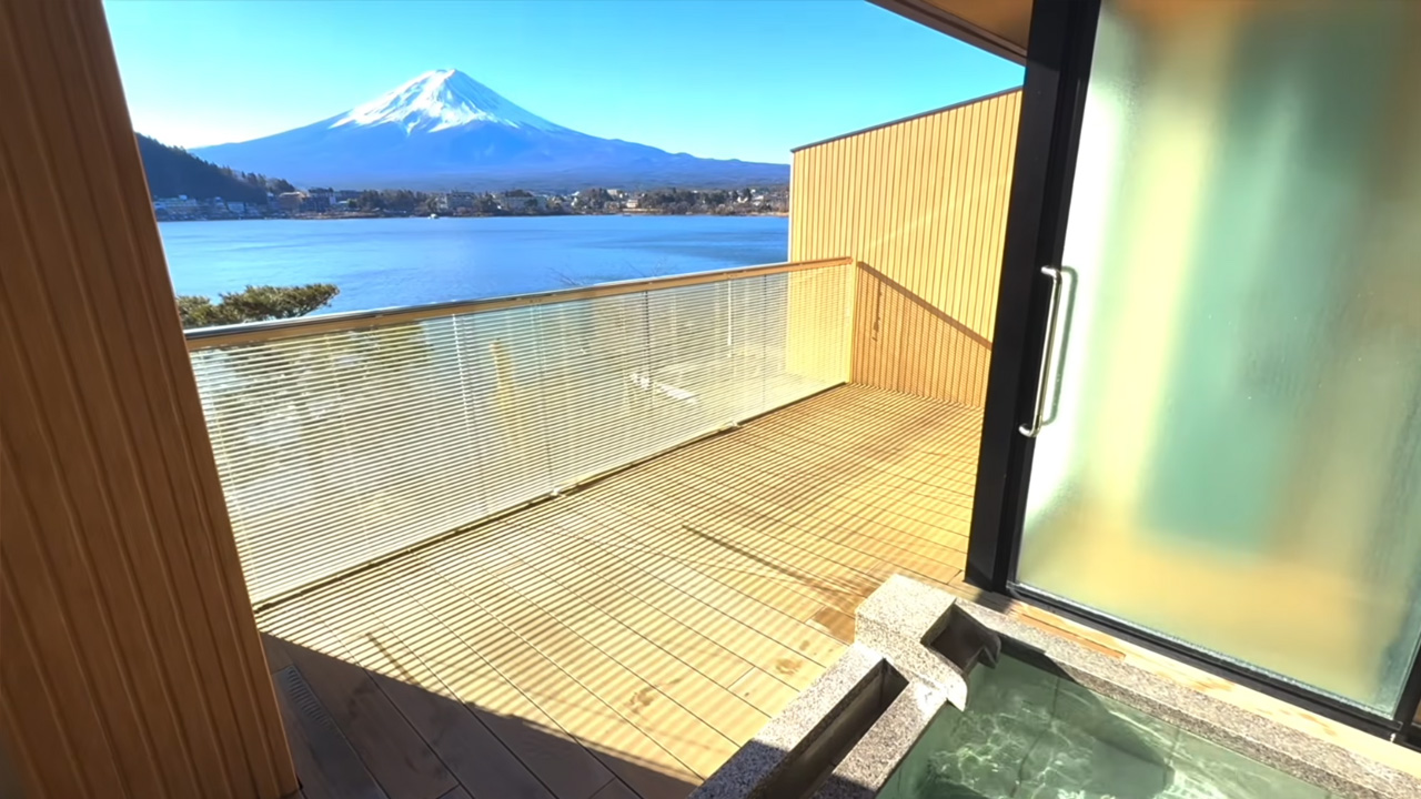 Taking a camper van trip to Mount Fuji with many roadside spots