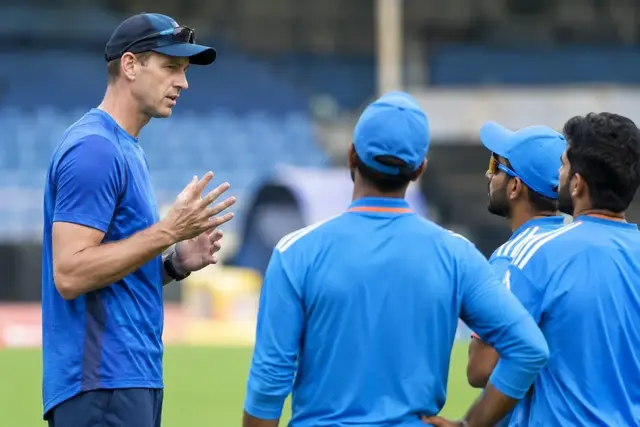 Morne Morkel urges Indian bowlers to raise standards before 3rd T20I