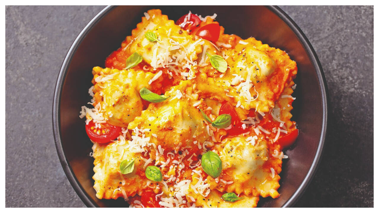 Stuffed pasta new fillings: chefs move beyond spinach-ricotta; Italy ...