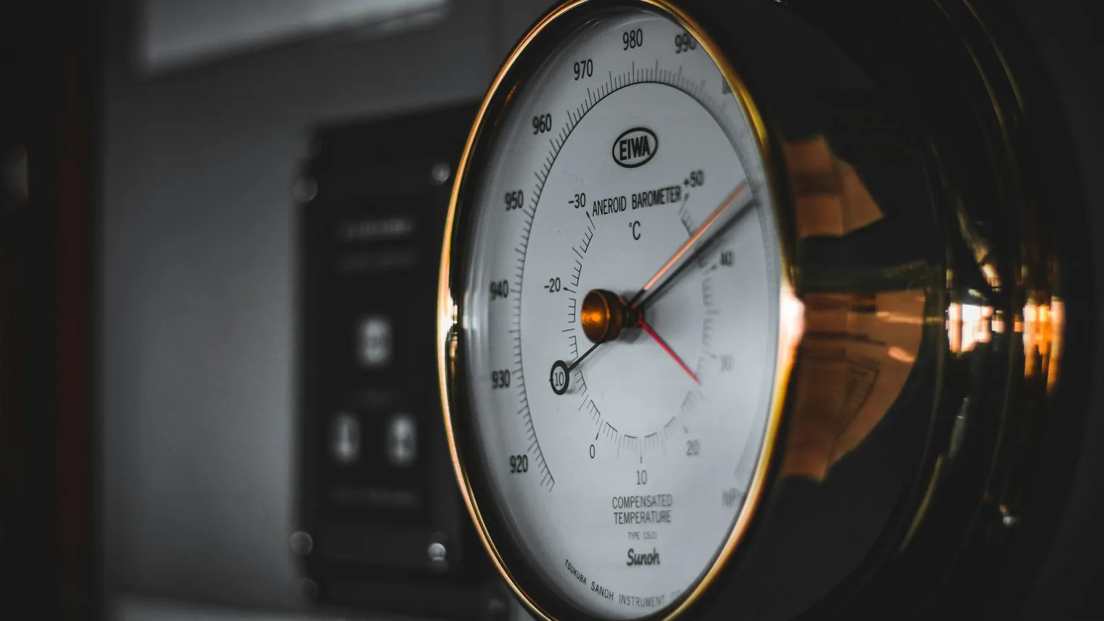 Barometric pressure and its role in daily weather forecasts