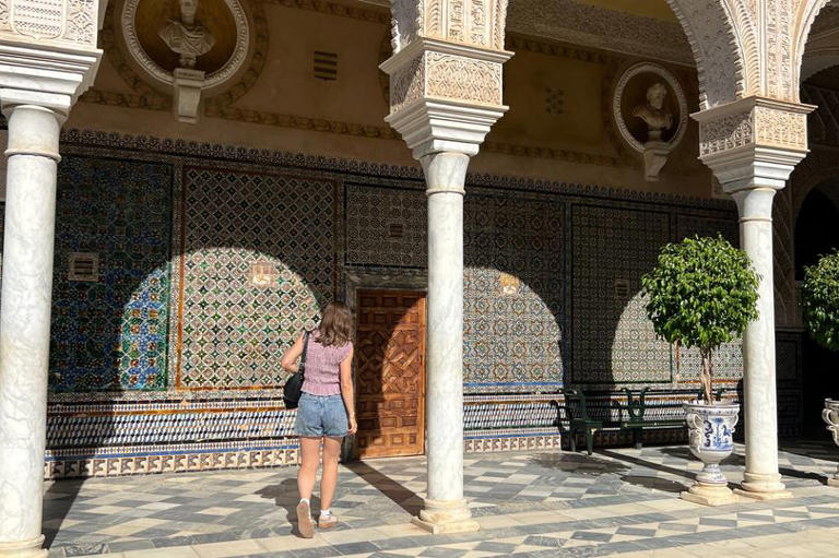 I went to Europe's sunniest city just 3 hours from UK with £3 wine and ...