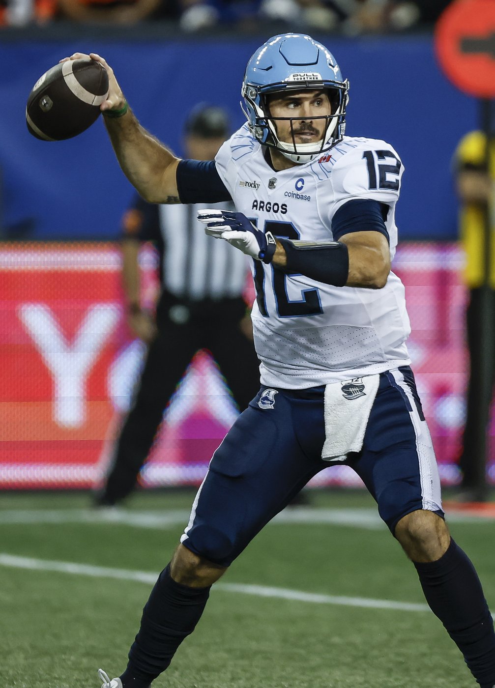 Source: Veteran quarterback Kelly agrees to extension with Toronto ...