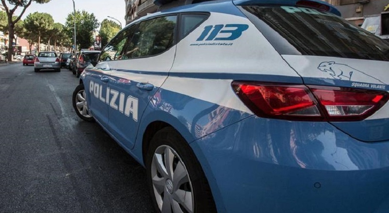 Assalto al furgone che trasporta i contanti, il bandito spara in strada ...
