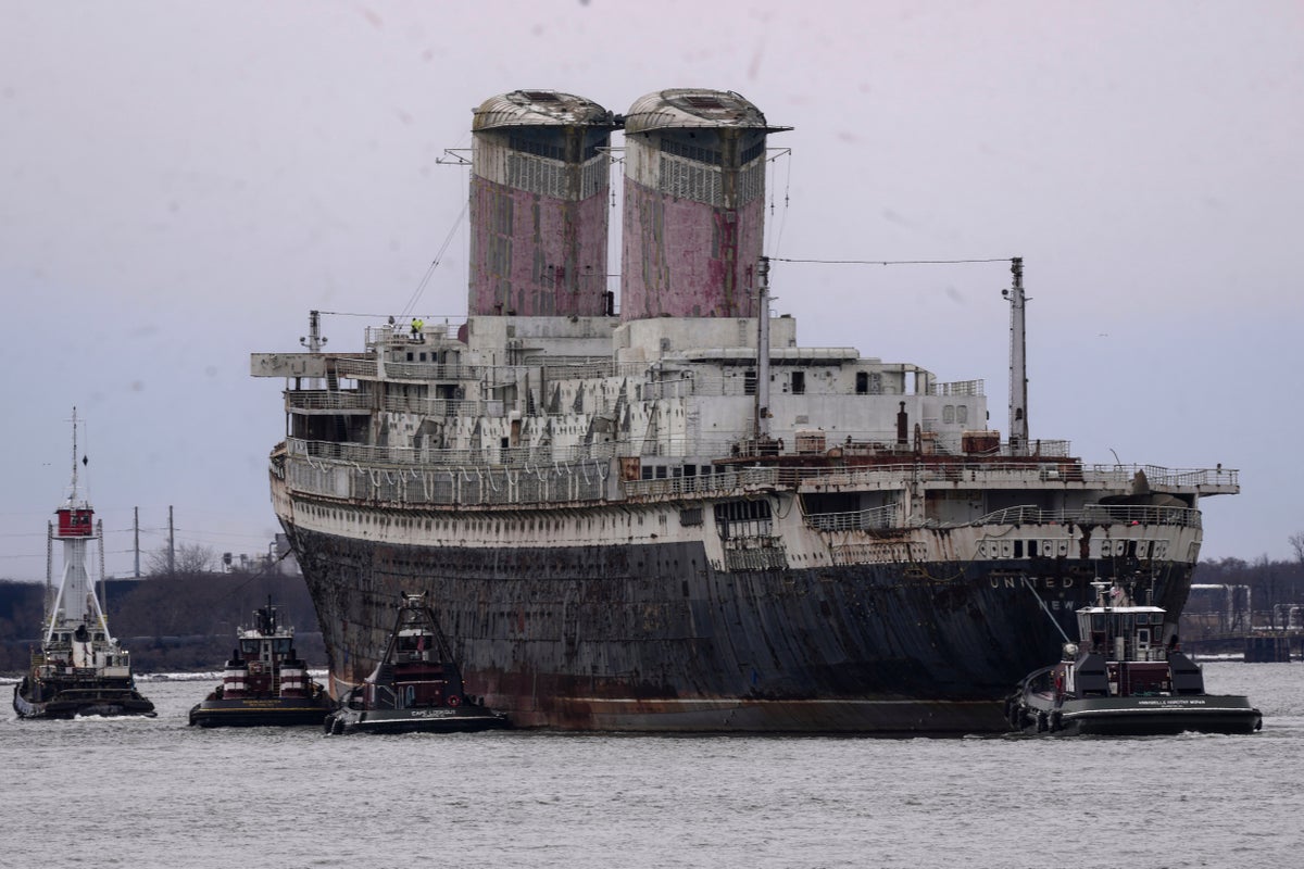 Ocean liner bigger than Titanic to be deliberately sunk in Florida