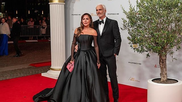 Sie soll 61 sein? Simone Thomallas Corsage-Look ist umwerfend