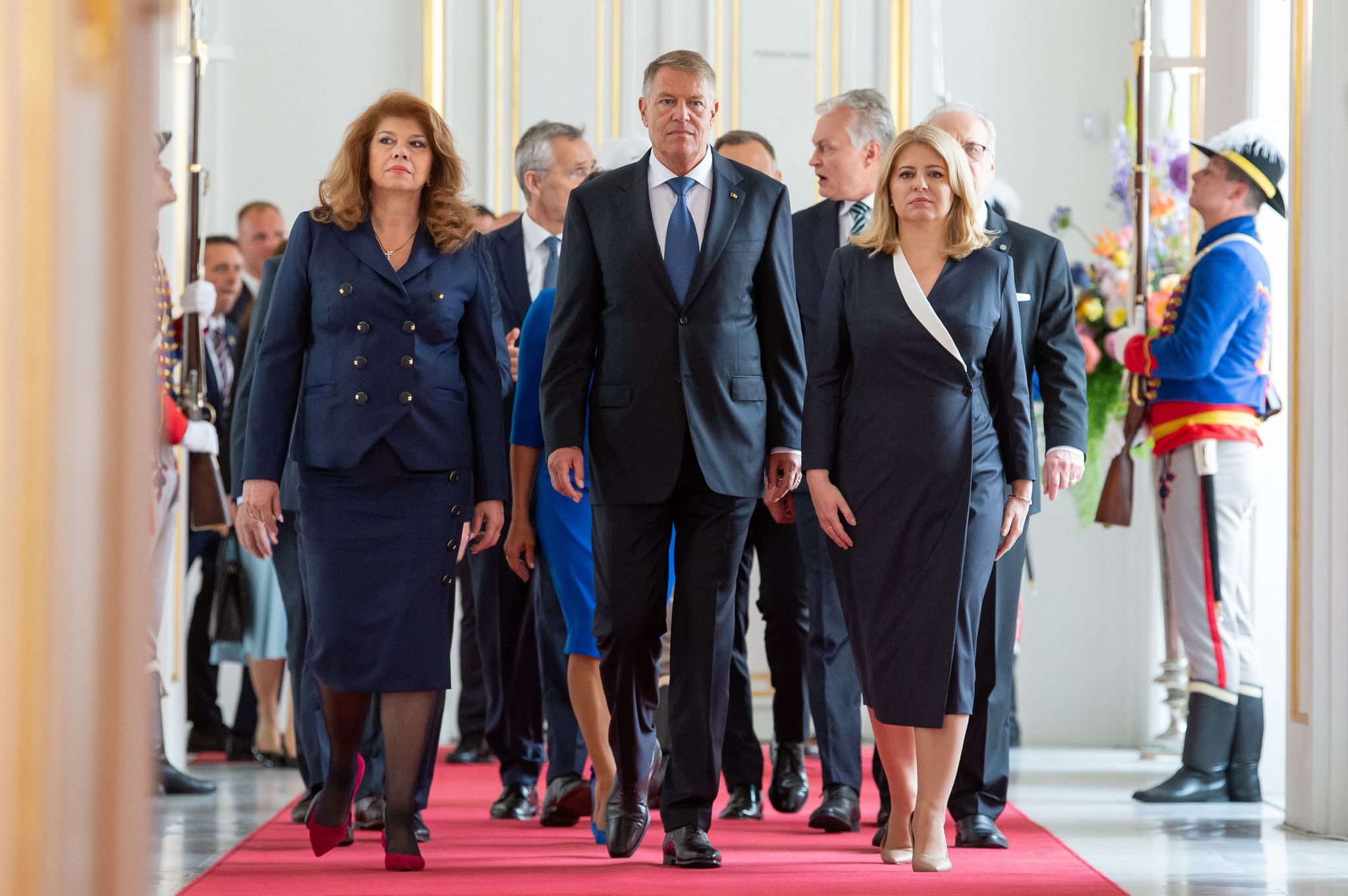 Bulgarian presidential vote to have run-off, official results confirm