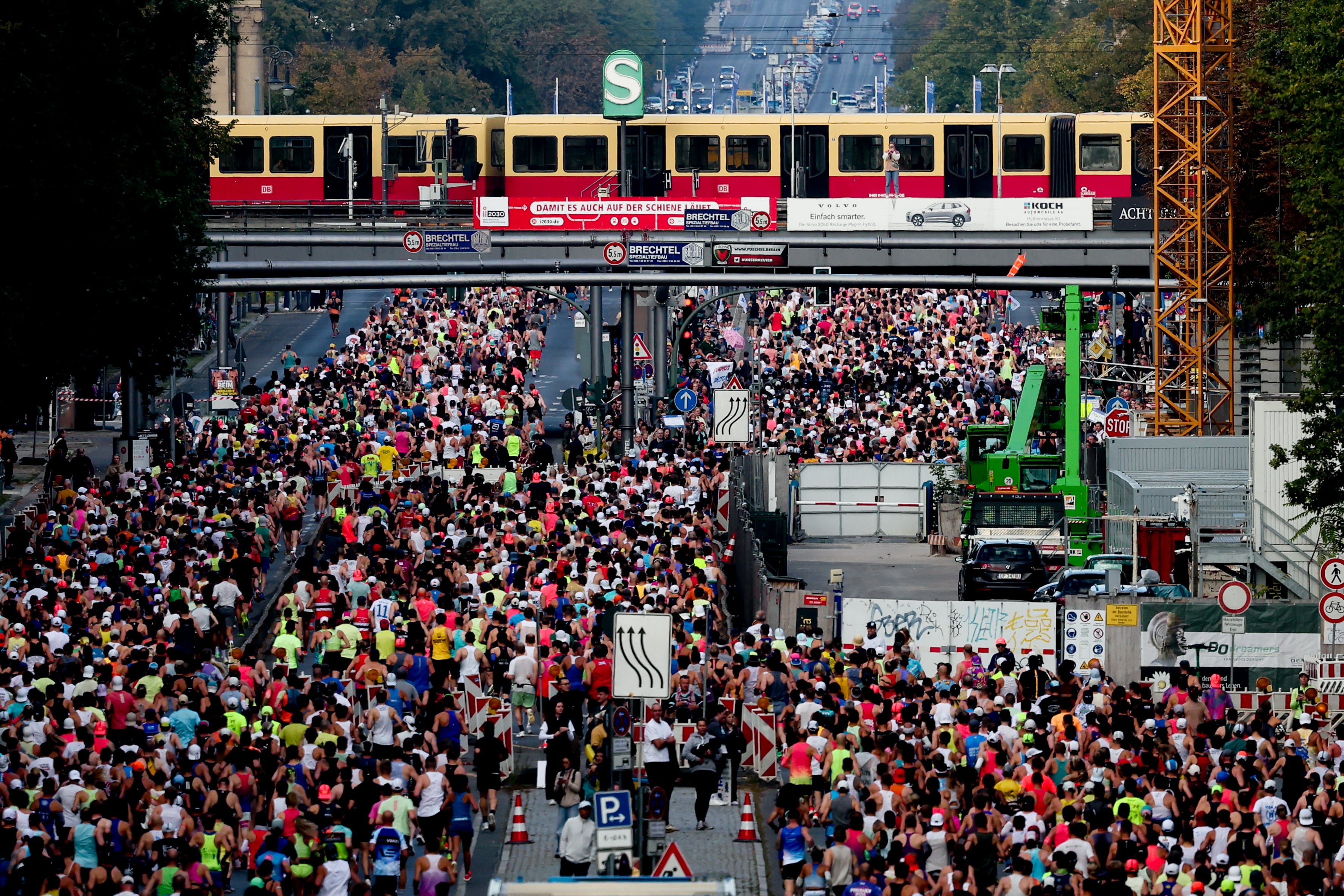Chicago, New York marathons yield $1.4 billion economic impact