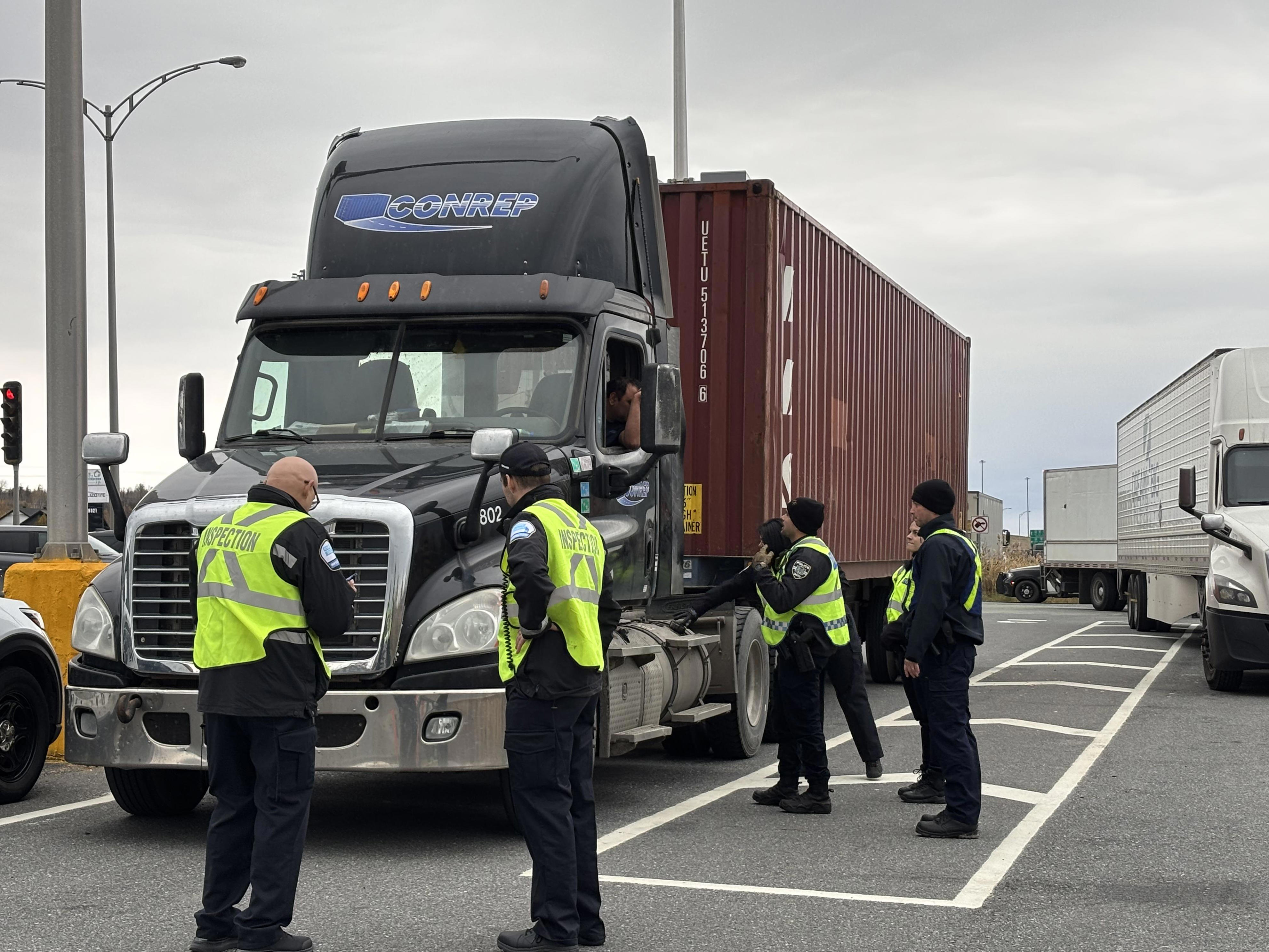 Des poids lourds examinés « au peigne fin » à Deauville