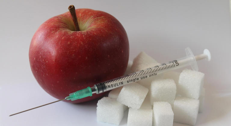 Diabete di tipo 2, diagnosi già a 13-14 anni. L’allarme sugli ultraprocessati: «Non si cucina più: si chiama e il pasto arriva»