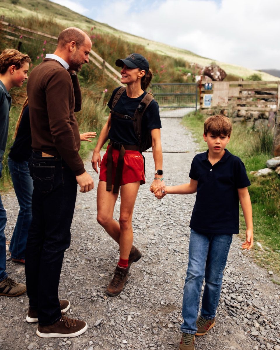 Kate Middleton and Prince William share unseen photo with George ...