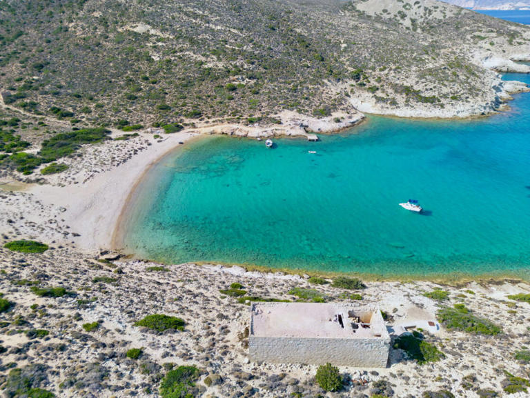 Kimolos, l’île secrète des Cyclades : 10 expériences à vivre loin de la ...