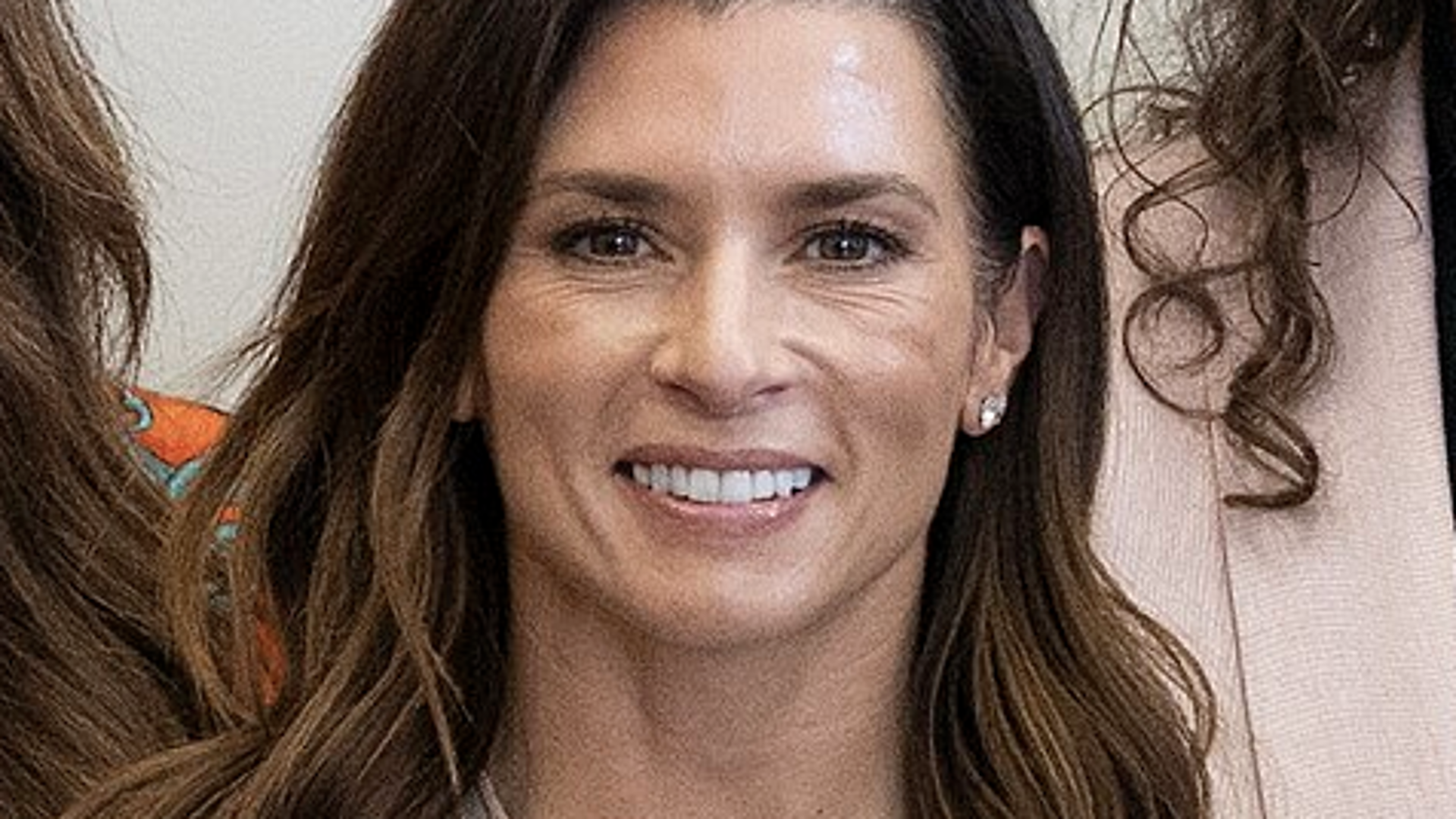 Danica Patrick gets stage shoutout at Trump’s Kansas midterm rally