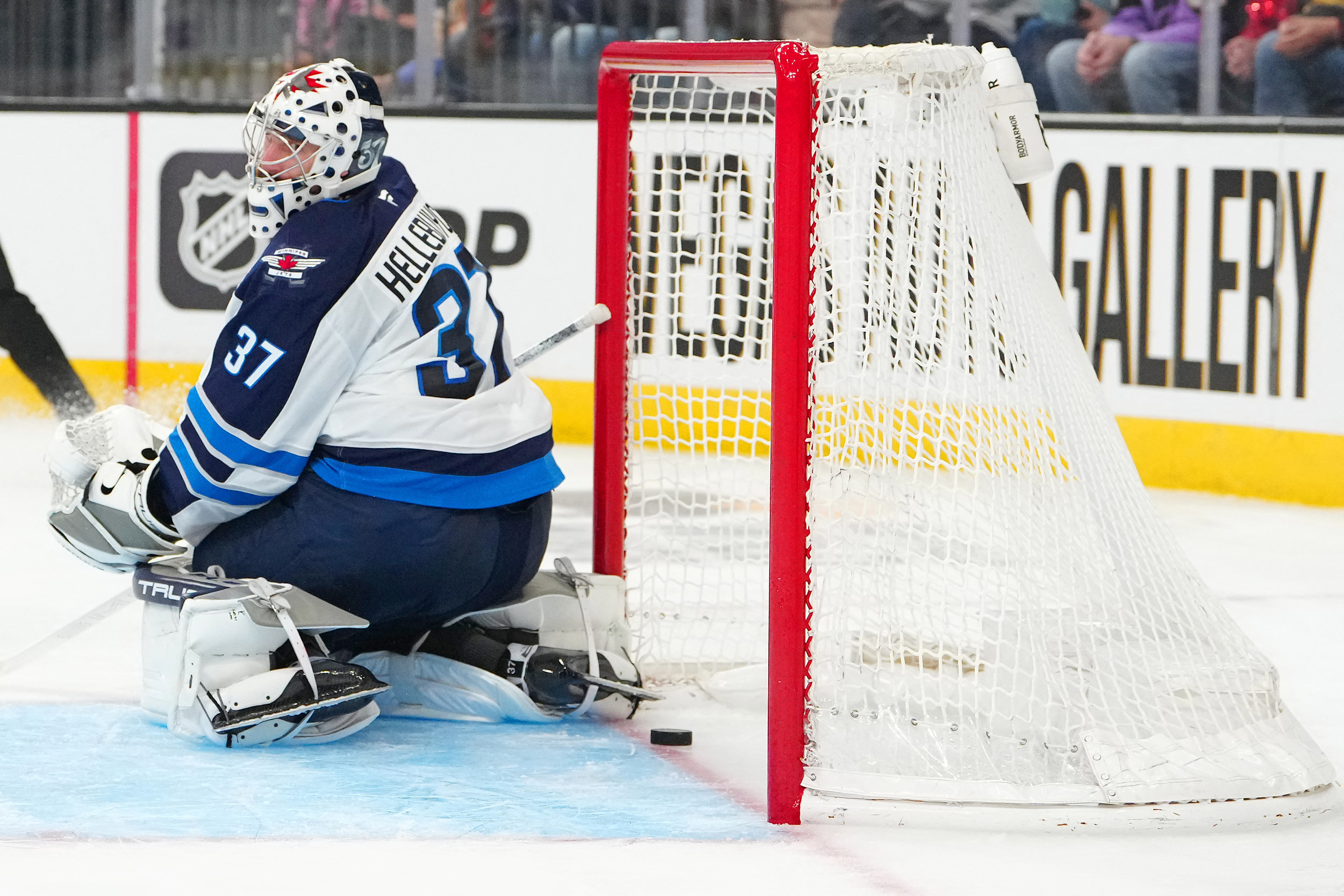 Every team in on Hellebuyck trade, and why each deal fell apart