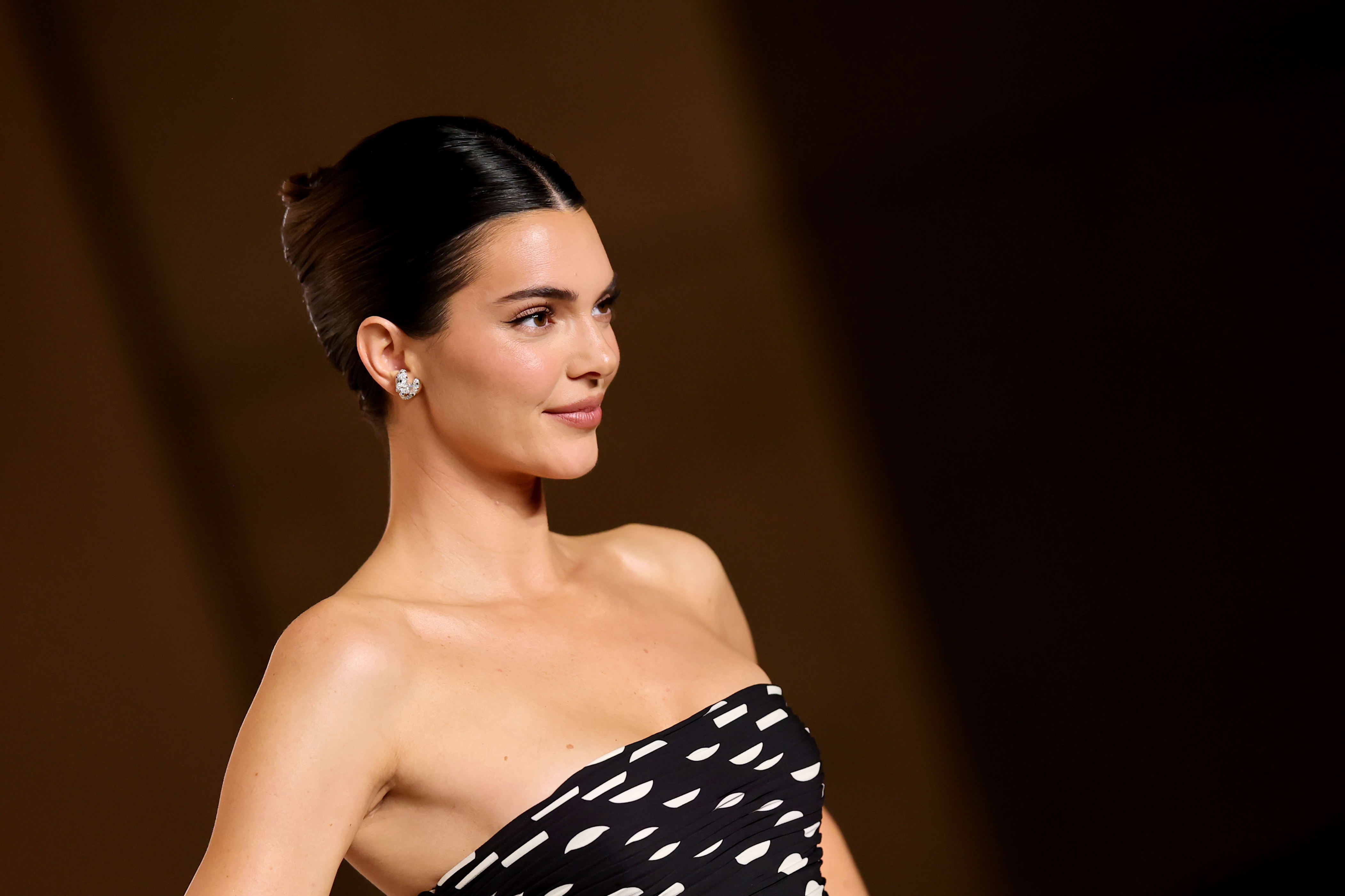 Kendall Jenner swears by 'underglazing,' the skin care trend that ...