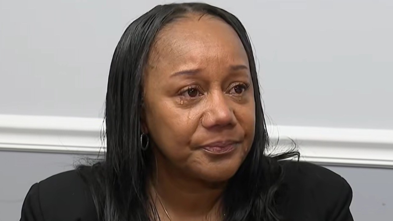 Black couple goes to view NYC apartment, but a racist text from the ...