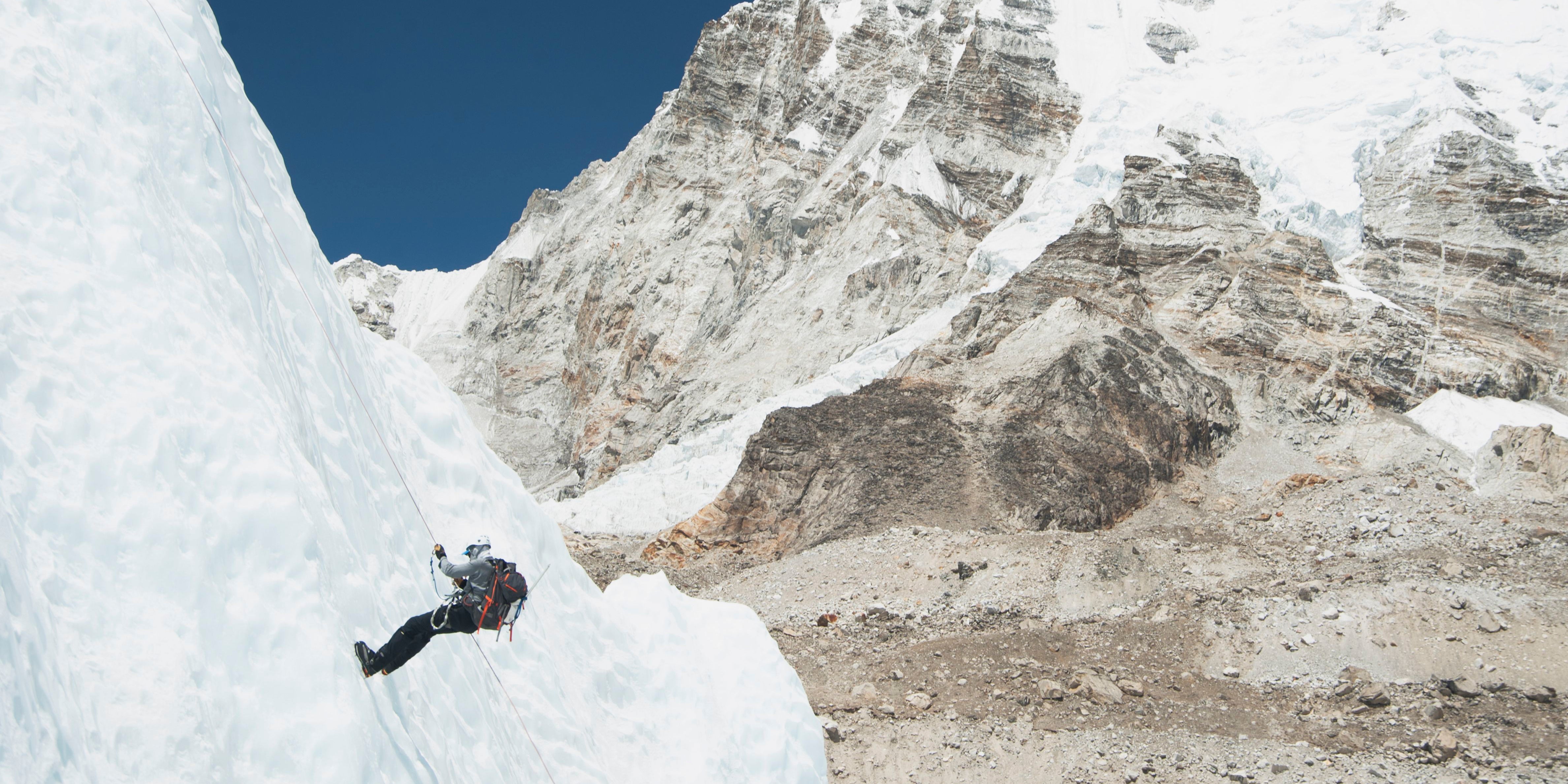 Himalaya: Deutscher stürzt 1.500 Meter in den Tod