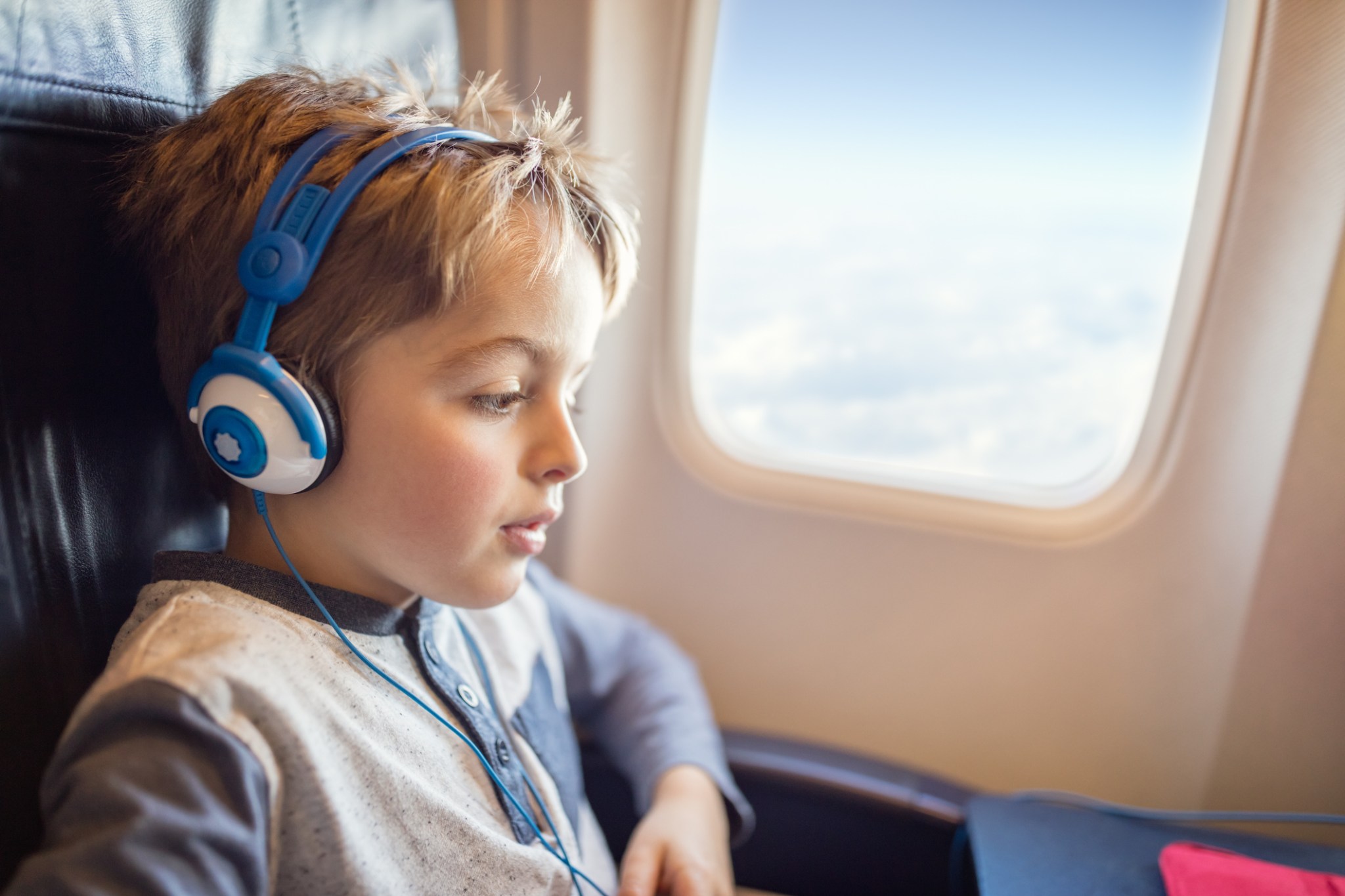 Passenger finds 5-year-old in paid window seat—then mom makes a request