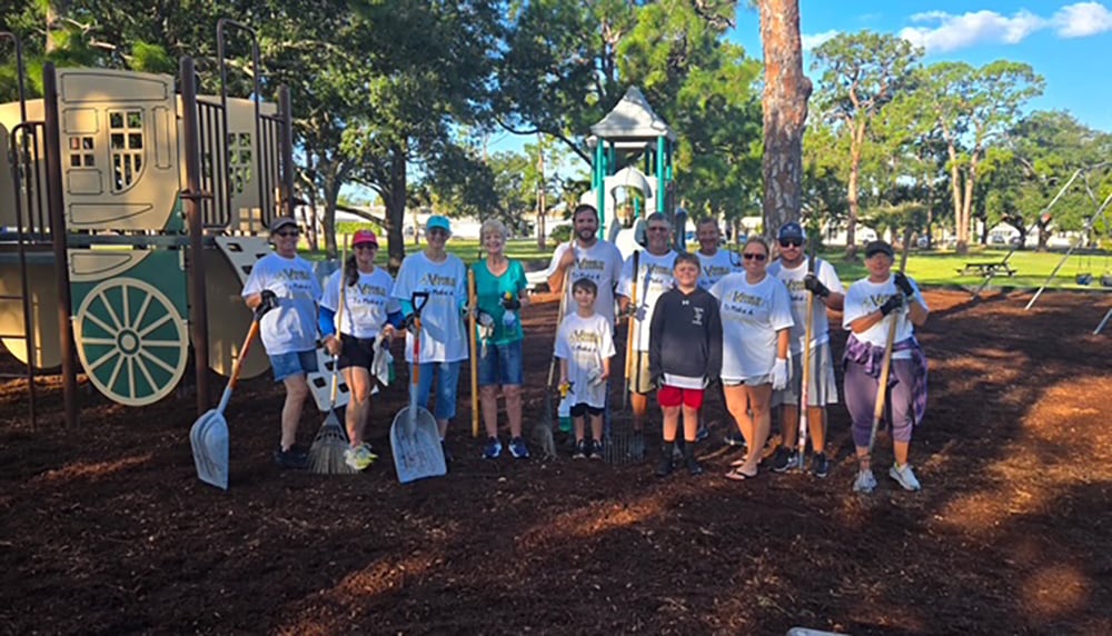 Venice volunteers beautify 25 parks for Make a Difference Day
