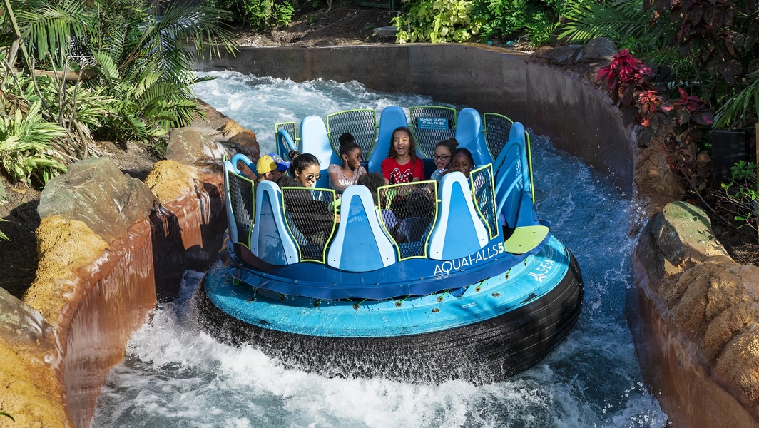 Your perfect splash day at Aquatica Orlando