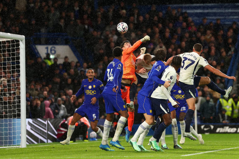Xabi Alonso expects under-fire Chelsea star to prove he can do better