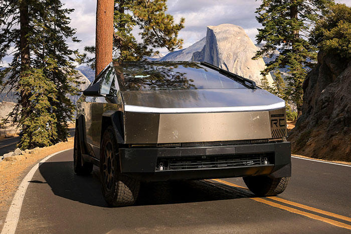 30 modern-day signs of wealth that will most likely become obsolete