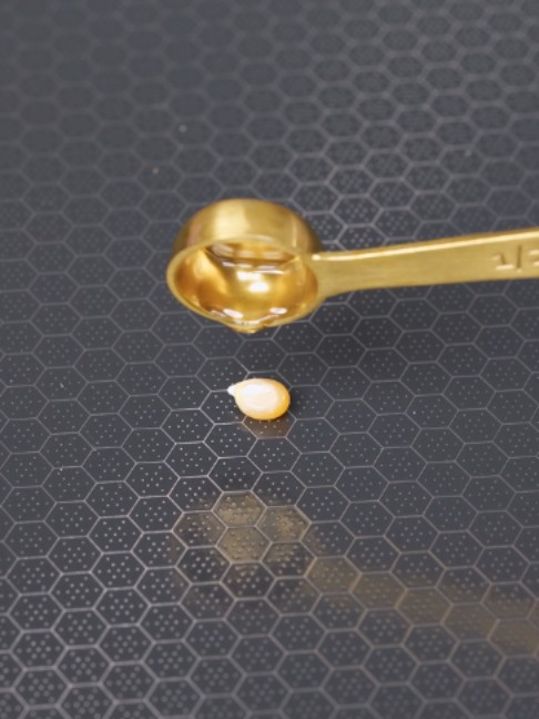 Popcorn surprise caught on video